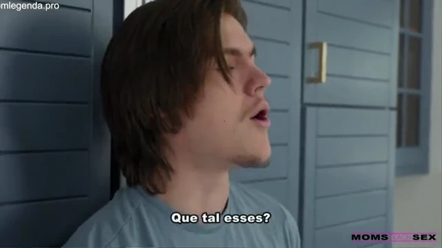 Enteado Enche a Madrasta de Porra