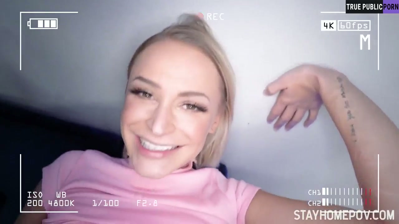 Fode a buceta da irmã putinha enquanto grava tudo