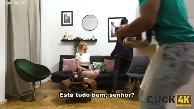 Grávida com tesão transa com amante escondido