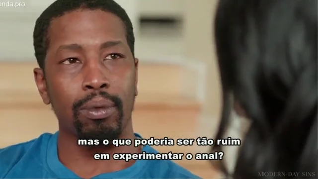 Metendo o pauzão no cuzinho dela