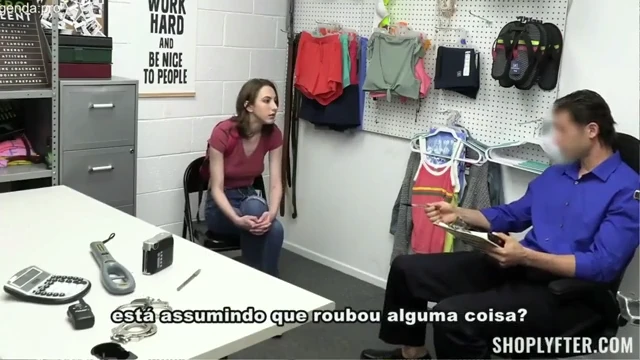 Novinha safada dá a buceta pra fugir da cadeia