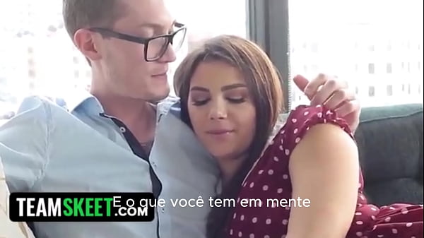 Novinho gozando no cu apertado da novinha gostosa