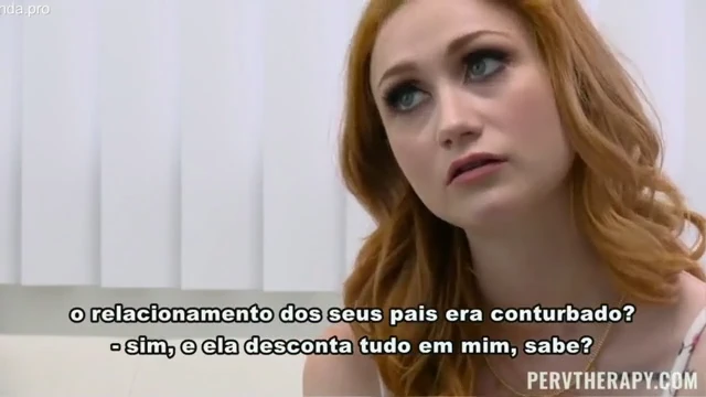 Psicólogo fode ruivinha com sexo selvagem e intenso